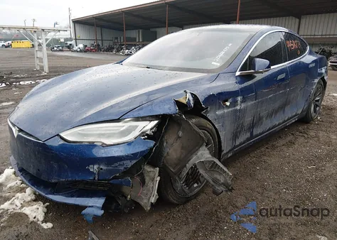2018 Tesla Model S 100D/75D/P100D z USA, uszkodzony, nr VIN 5YJSA1E24JF296777